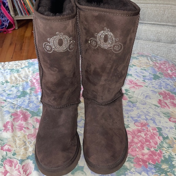 Women’s UGG customized size 7 - Picture 1 of 3
